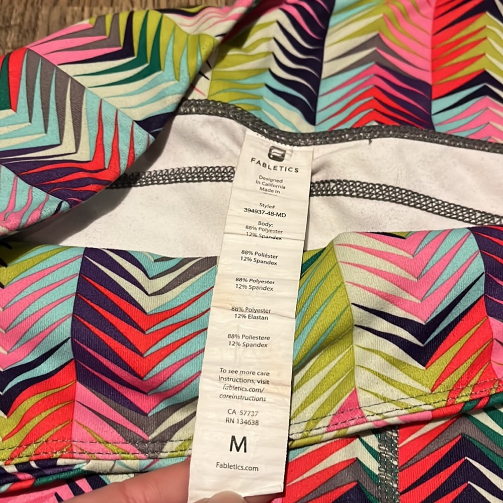 Fabletics W Capris - Picture 4 of 6